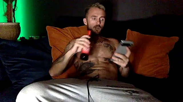 Snapshot of JackedJayden chatting on 07.30.26 JackedJayden online show from 07.30.26