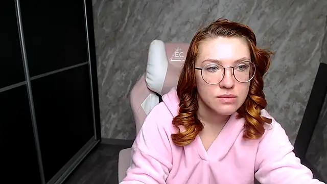 Reginasmilee online show from 03.03.26