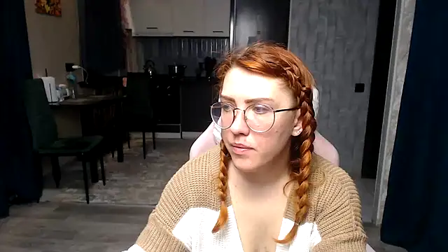 Reginasmilee online show from 04.12.26