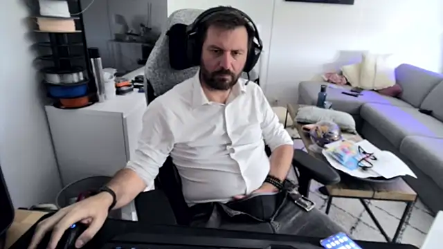 Snapshot of pc92160 chatting on 06.30.26 pc92160 online show from 06.30.26