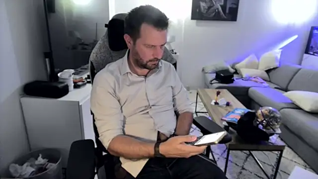 Snapshot of pc92160 chatting on 07.29.26 pc92160 online show from 07.29.26