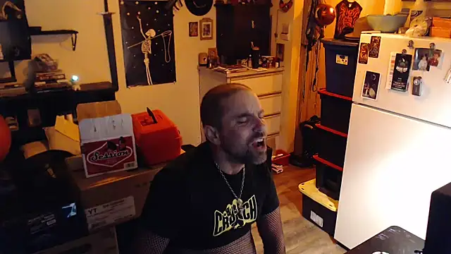 Daddy Werewolf online show from 07.04.26