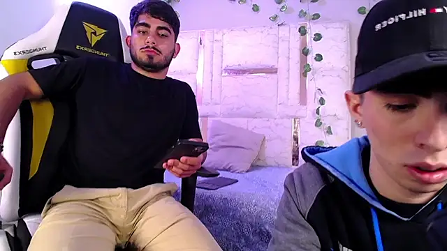 Michael and twinkk online show from 07.03.26
