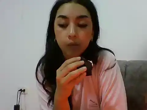 Kaia Bloom online show from 07.03.26