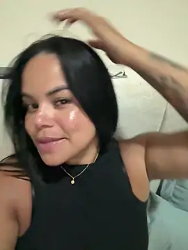 Snapshot of AliceStarshine chatting on 11.15.25 AliceStarshine online show from 11.15.25