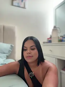 Snapshot of AliceStarshine chatting on 11.23.25 AliceStarshine online show from 11.23.25