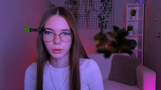 emilia fly online show from 07.25.26