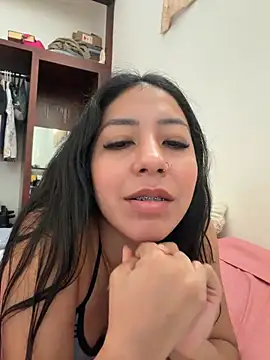 Snapshot of kari_rive chatting on 07.21.26 kari rive online show from 07.21.26