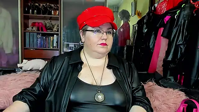 KaryQueen online show from 03.02.25