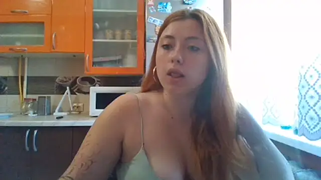 Snapshot of HottieLinaa chatting on 07.21.26 HottieLinaa online show from 07.21.26
