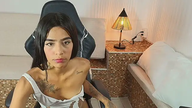 Scarlett Mia online show from 07.10.26