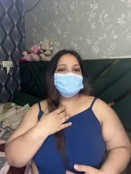 Snapshot of BarbieJasmine chatting on 07.18.26 BarbieJasmine online show from 07.18.26
