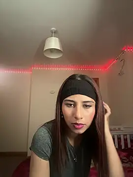 NextDoorMolly online show from 07.17.26