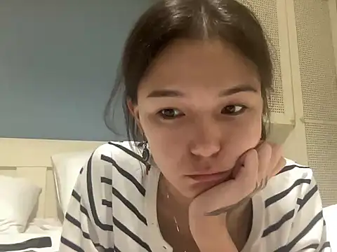 playfull dolphin online show from 07.26.26