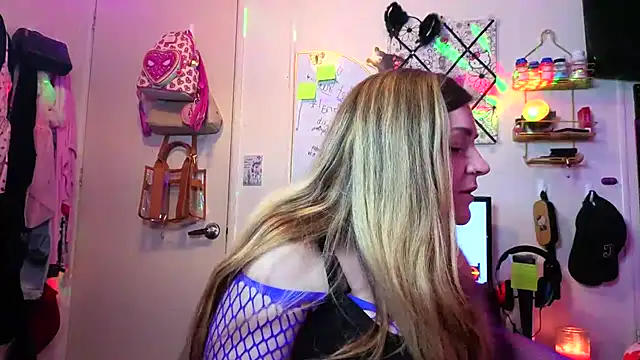 xxKitten online show from 07.21.26