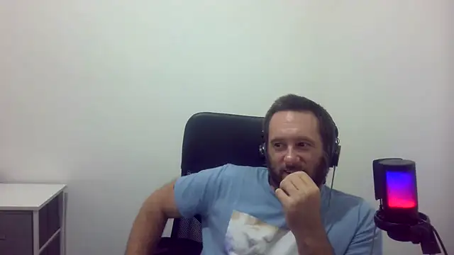 Snapshot of dadted chatting on 07.21.26 dadted online show from 07.21.26