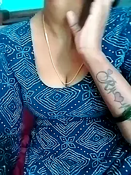 Snapshot of Lovely-Pihu chatting on 07.21.26 Lovely-Pihu online show from 07.21.26