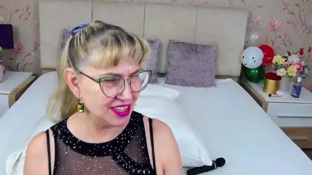 MatureMariah online show from 01.11.25