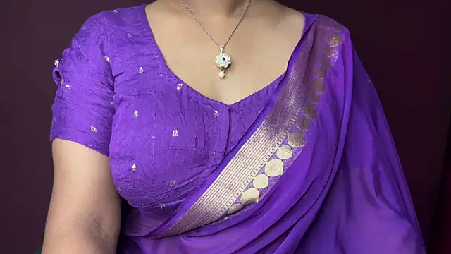 Snapshot of Hi_Rashi chatting on 07.26.26 Hi Rashi online show from 07.26.26