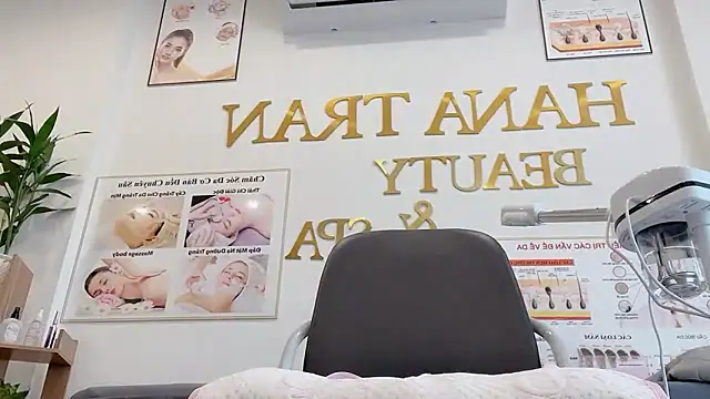 Snapshot of Katy_Bae chatting on 10.08.25 Katy Bae online show from 10.08.25