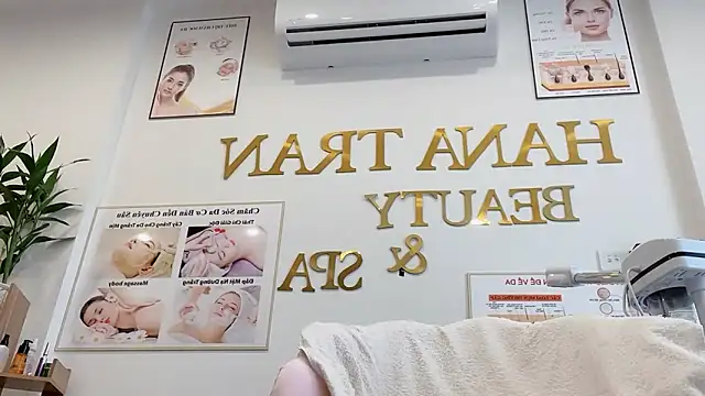 Snapshot of Katy_Bae chatting on 10.14.25 Katy Bae online show from 10.14.25