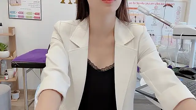 Snapshot of Katy_Bae chatting on 11.07.25 Katy Bae online show from 11.07.25