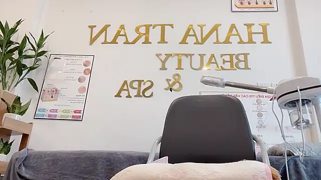 Snapshot of Katy_Bae chatting on 11.19.25 Katy Bae online show from 11.19.25