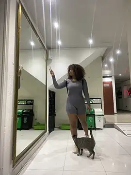 Snapshot of riri_brunnete chatting on 03.20.26 riri brunnete online show from 03.20.26