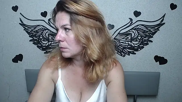 Snapshot of ZheniaNikrasova chatting on 07.23.26 ZheniaNikrasova online show from 07.23.26