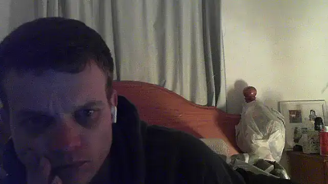 Snapshot of UncratedFatigue chatting on 07.31.26 UncratedFatigue online show from 07.31.26