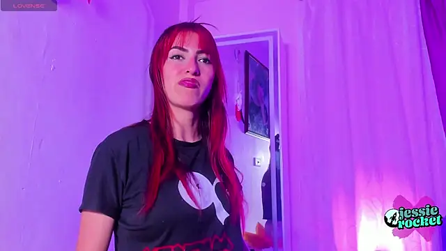 Snapshot of jessierocketx chatting on 10.13.25 jessierocketx online show from 10.13.25