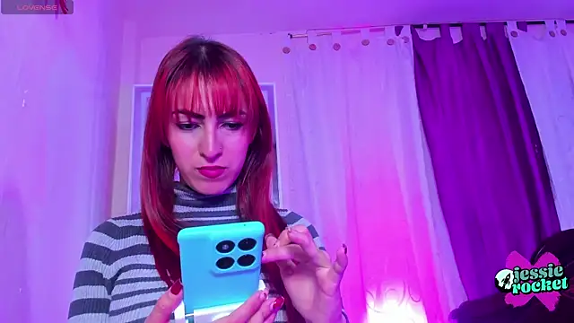 Snapshot of jessierocketx chatting on 10.16.25 jessierocketx online show from 10.16.25