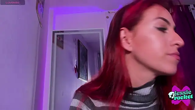 Snapshot of jessierocketx chatting on 10.28.25 jessierocketx online show from 10.28.25