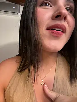 Snapshot of IvyValentine chatting on 03.19.25 IvyValentine online show from 03.19.25