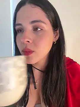 Snapshot of IvyValentine chatting on 10.25.25 IvyValentine online show from 10.25.25