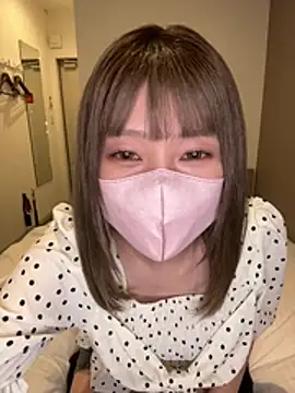 Snapshot of Ema_xx chatting on 08.03.26 Ema xx online show from 08.03.26