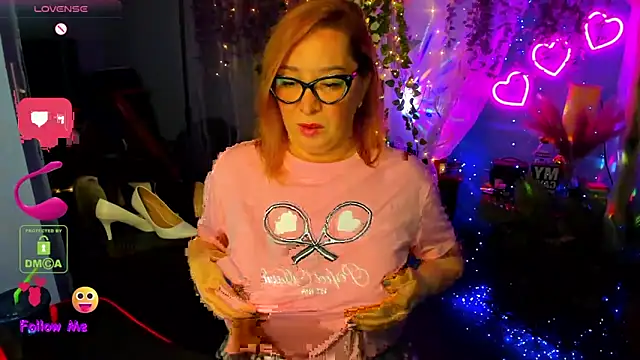 Snapshot of EllieFantastique chatting on 03.08.25 EllieFantastique online show from 03.08.25