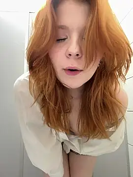 Snapshot of Freaky__Nikki chatting on 08.05.26 Freaky Nikki online show from 08.05.26