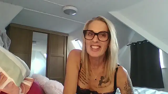 Busty-MorganXX online show from 07.31.26