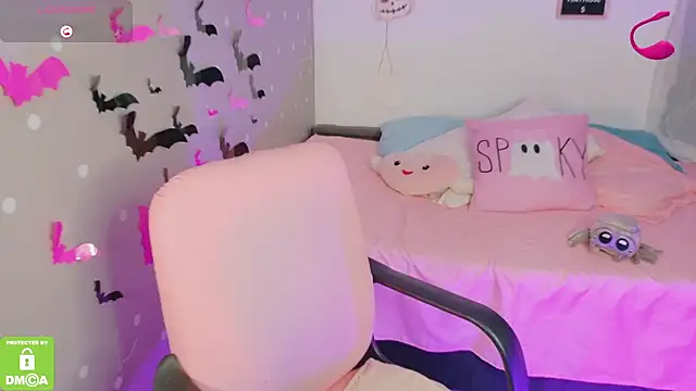 Snapshot of jane_madmax chatting on 10.08.25 jane madmax online show from 10.08.25