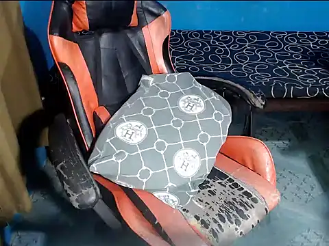 Snapshot of venustheg0ddess chatting on 12.18.25 venustheg0ddess online show from 12.18.25