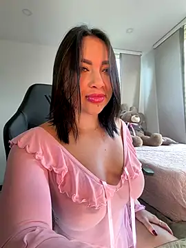 HannaBeckett online show from 11.19.25