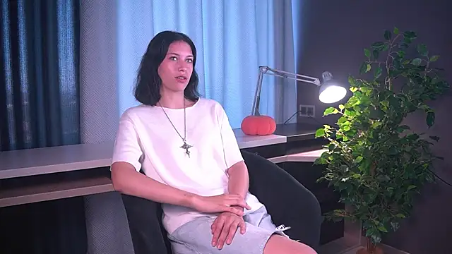 JolynnPanos online show from 08.08.26