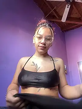Miaperezz19 online show from 08.07.26