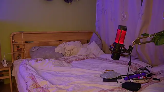 Snapshot of Gessifossa chatting on 10.14.25 Gessifossa online show from 10.14.25