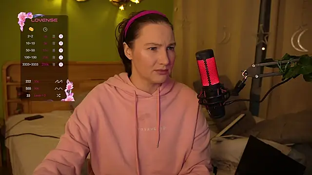 Snapshot of Gessifossa chatting on 10.17.25 Gessifossa online show from 10.17.25