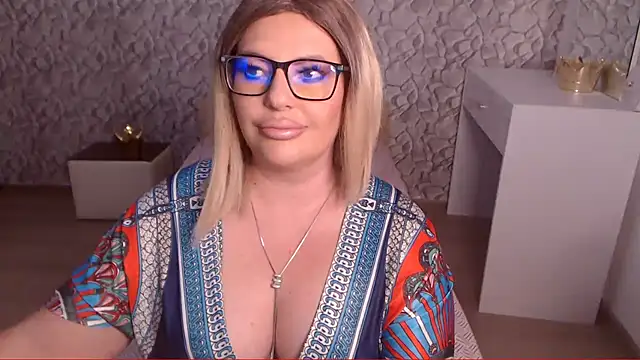 KarlaDivineTS online show from 12.09.24