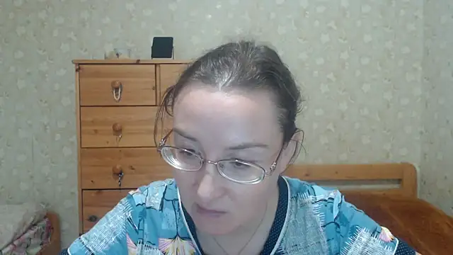 Snapshot of Smart_Rose chatting on 10.30.25 Smart Rose online show from 10.30.25