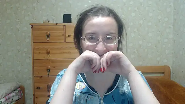 Snapshot of Smart_Rose chatting on 11.04.25 Smart Rose online show from 11.04.25