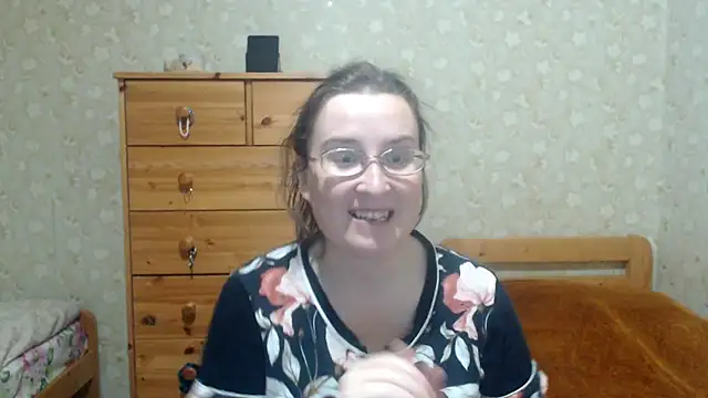 Snapshot of Smart_Rose chatting on 11.06.25 Smart Rose online show from 11.06.25